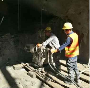 云阳水下抗分散灌浆料特点 水下不分散注浆料介绍